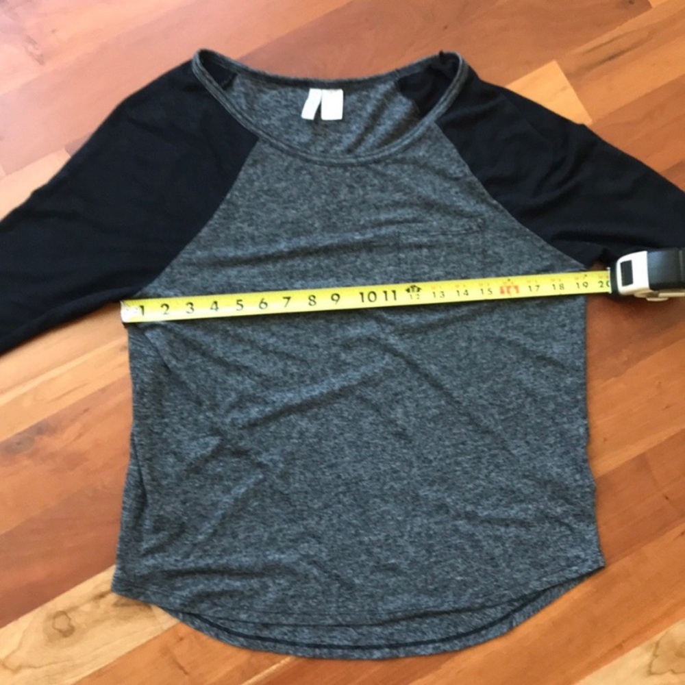 Shirt - Picture 4 of 6